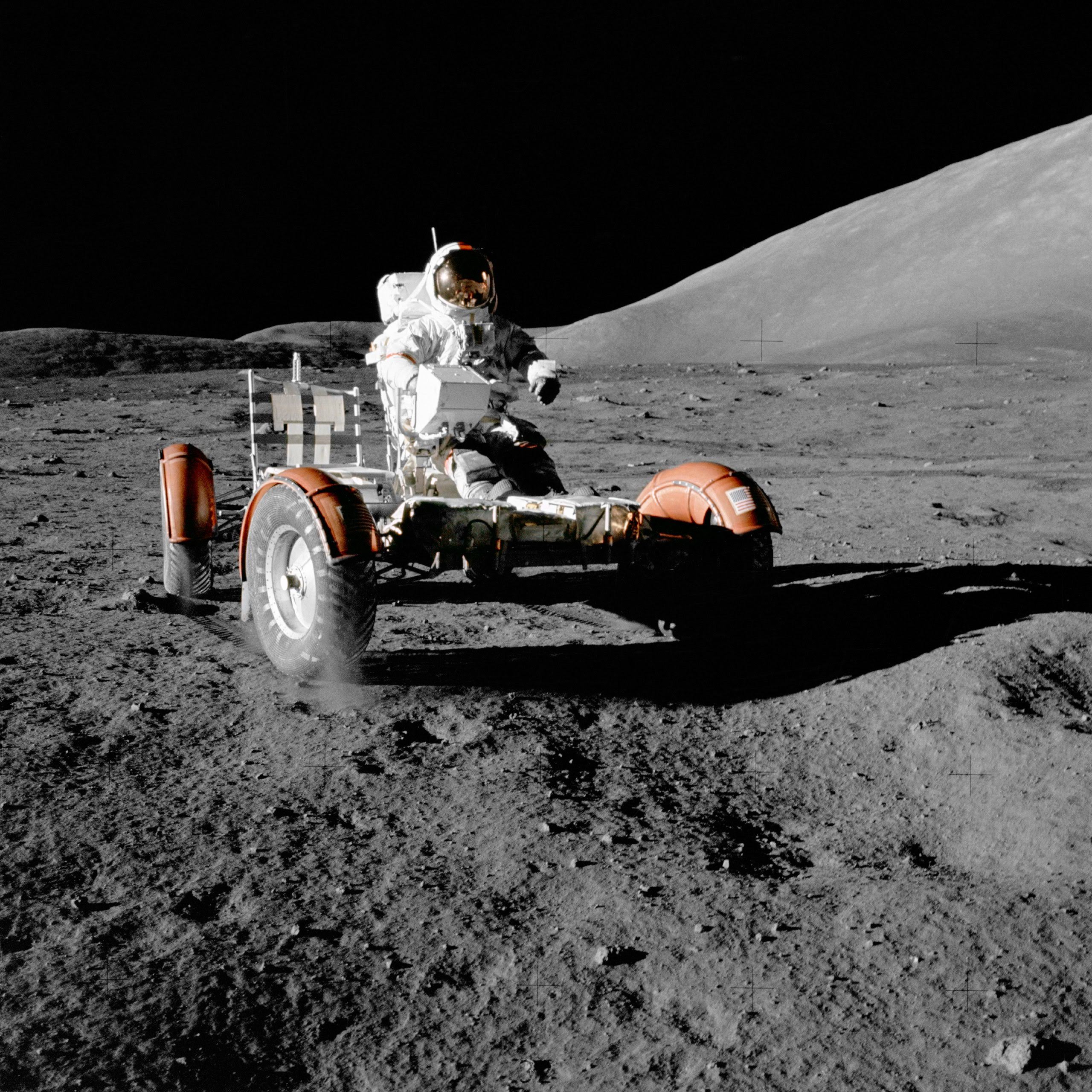 2560px-NASA_Apollo_17_Lunar_Roving_Vehicle